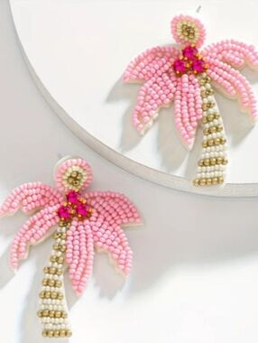 🆕️ Large Beaded Pink Palm Tree Statement Earrings NWOT